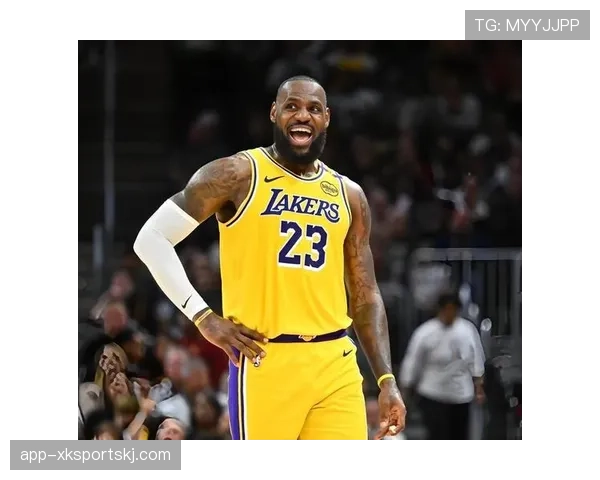 戴维斯背打制造错位，对位中锋内线效率较上季提升