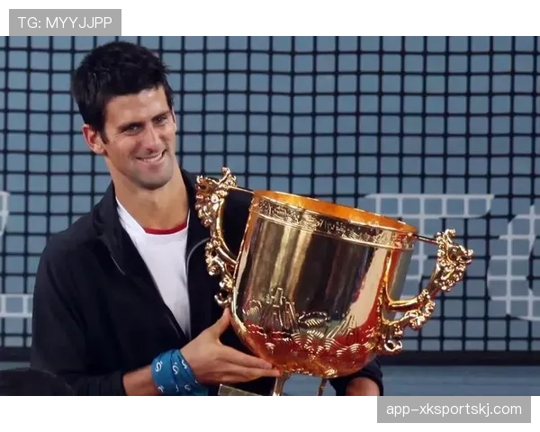 德约科维奇家的冰箱里居然只放蛋白粉和冰水？